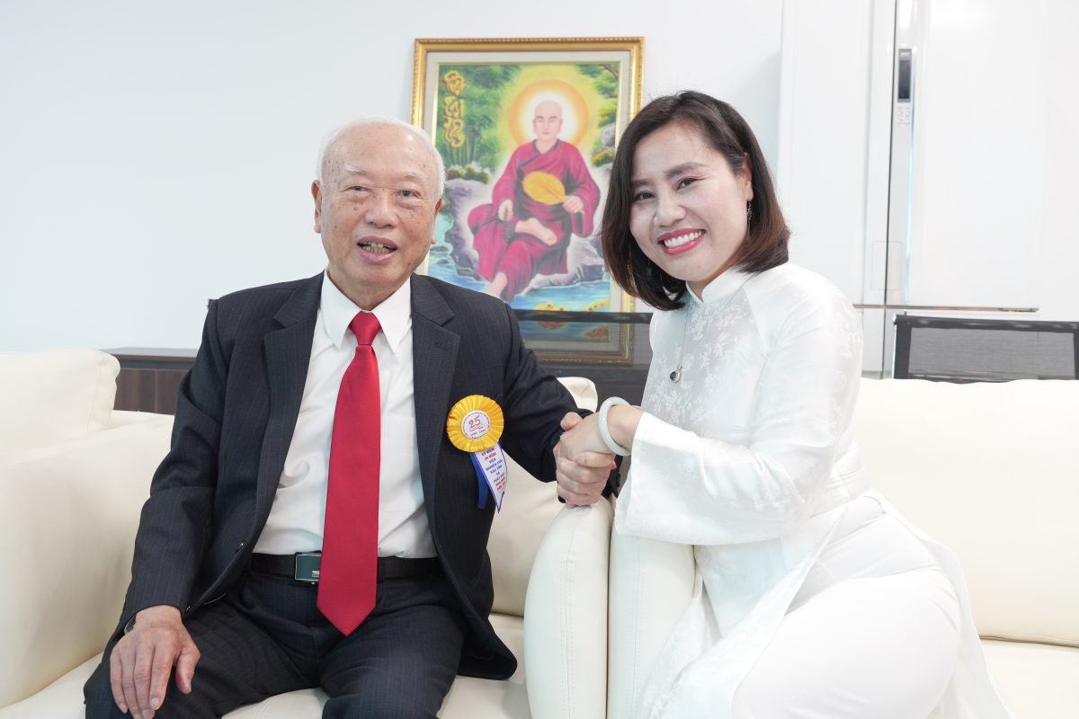 Nghệ Nhân Lê Hoa